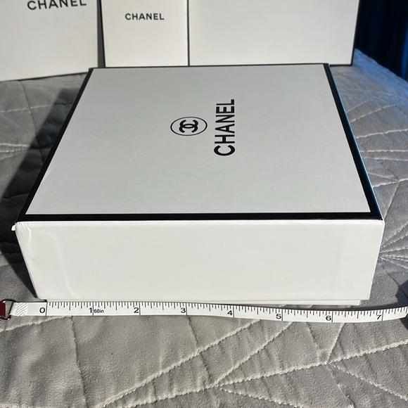 Chanel Box - Picture 11 of 12